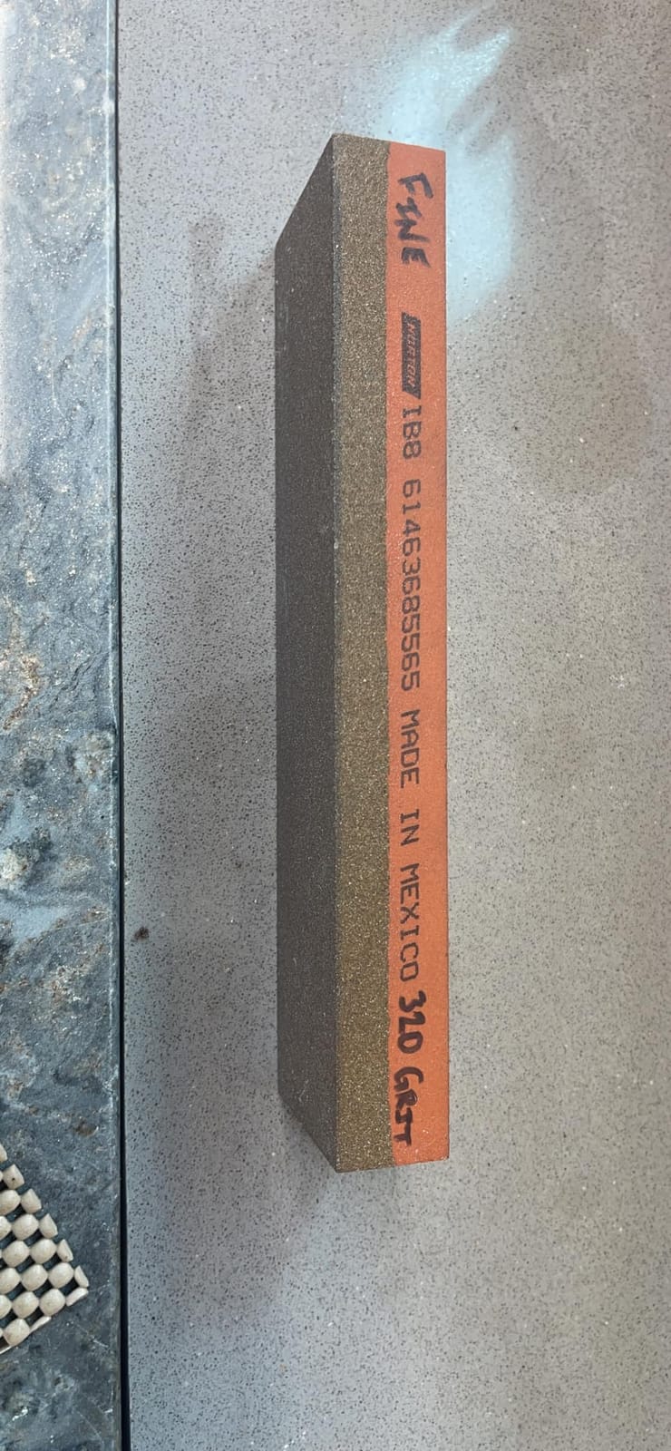 Norton Knife Sharpener Combination Grit Oil Stone - Sharpening Stone with Fine/Coarse Combination, great for home tools, kitchen knives, hunting knives and many more customer photo 1