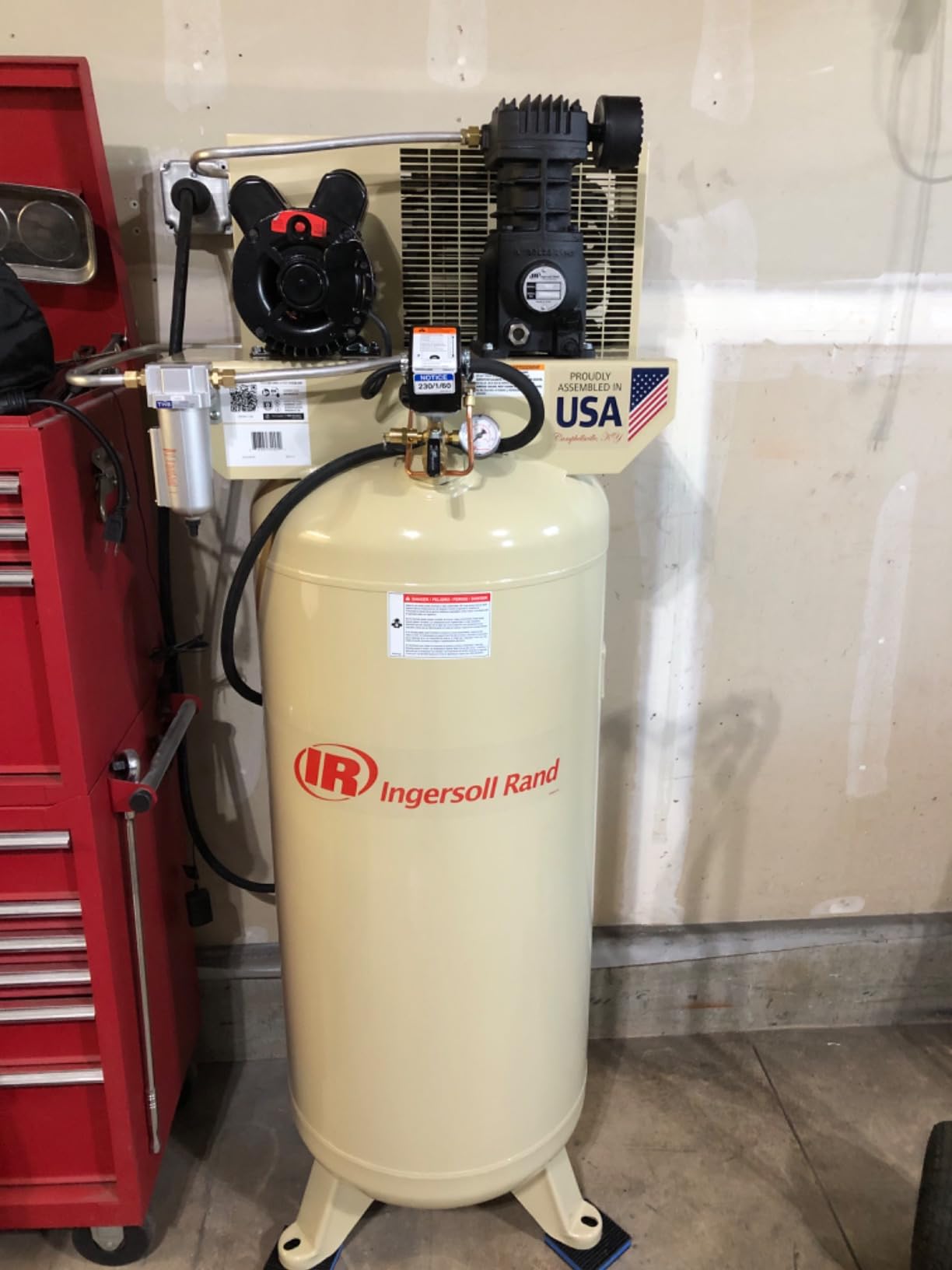 Ingersoll Rand SS3L3 Single Stage Air Compressor, 3 HP, 60 Gal Vertical customer photo 2