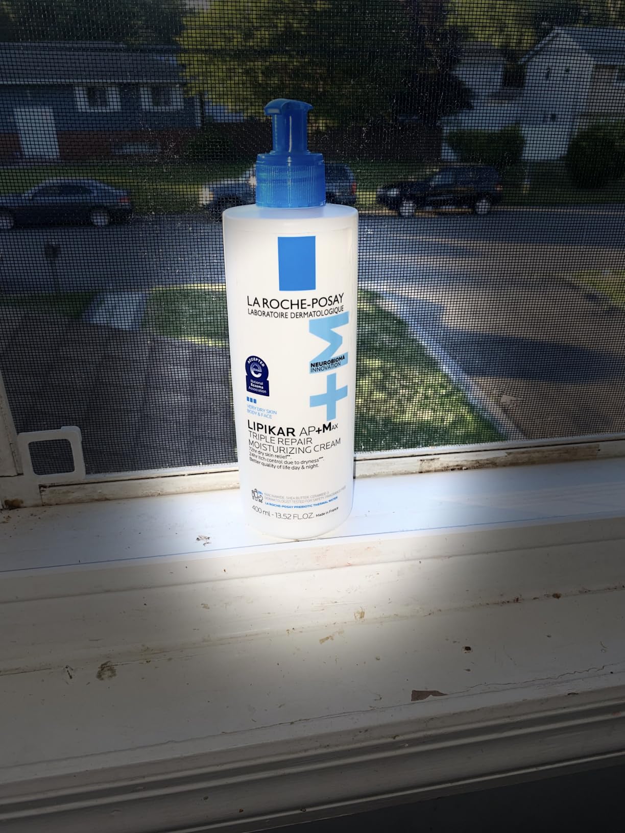 La Roche-Posay Lipikar AP+MAX Triple Repair Moisturizing Body Cream customer photo 1