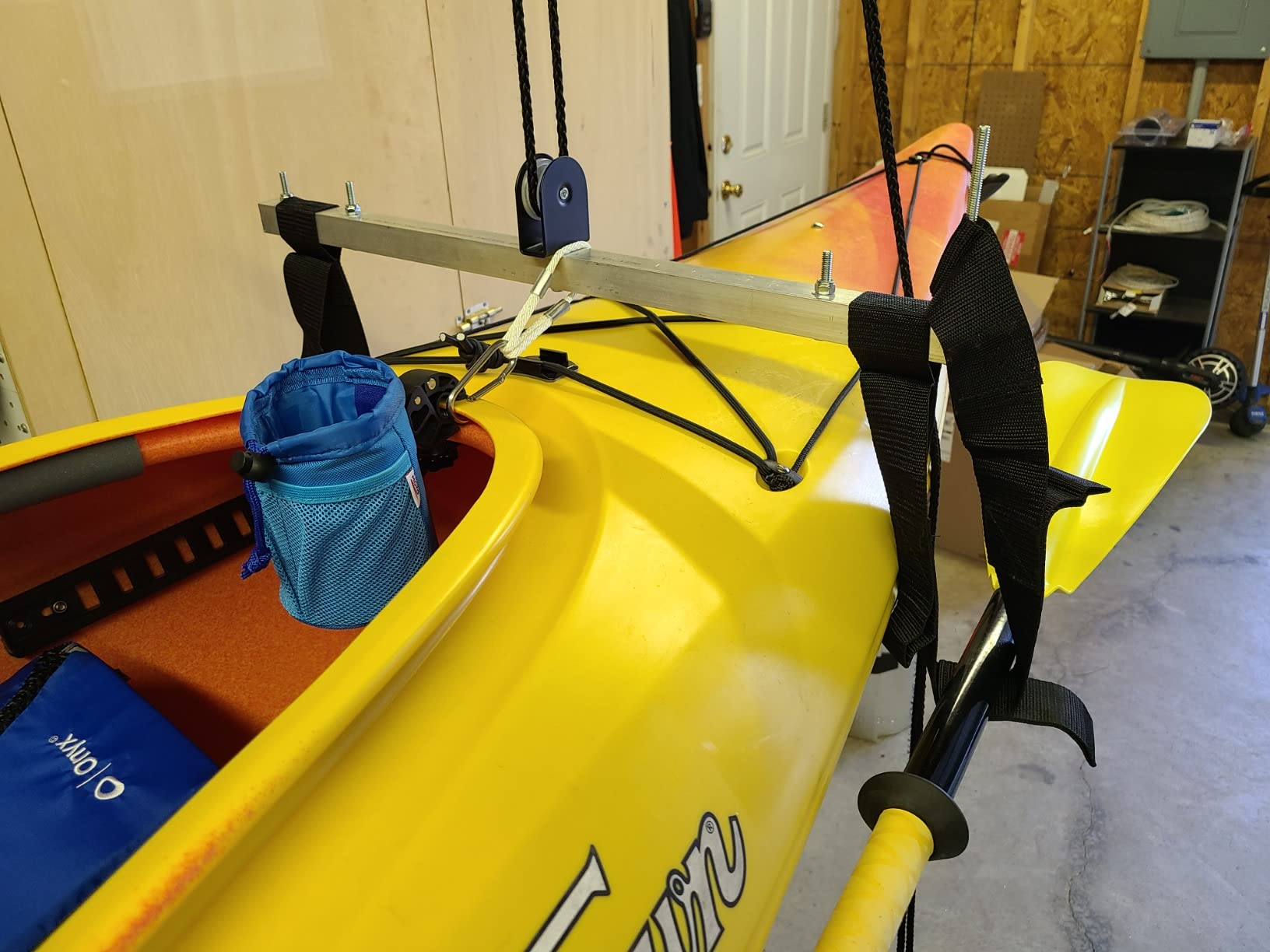 Extreme Max 3004.0204 Kayak/Canoe/Bike/Ladder Hoist & Lift for Storage in Shop or Garage - 120 lb. Capacity,Black customer photo 1