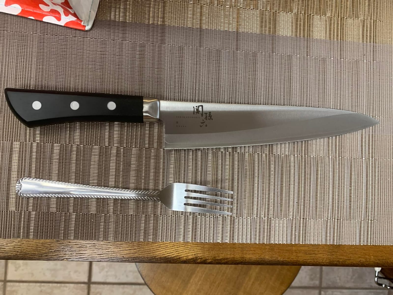 Kai KAI AE2908 Gyuto Knife Seki Magoroku Akane 8.3 inches (210 mm), Made in Japan, Dishwasher Safe, Easy Care customer photo 1