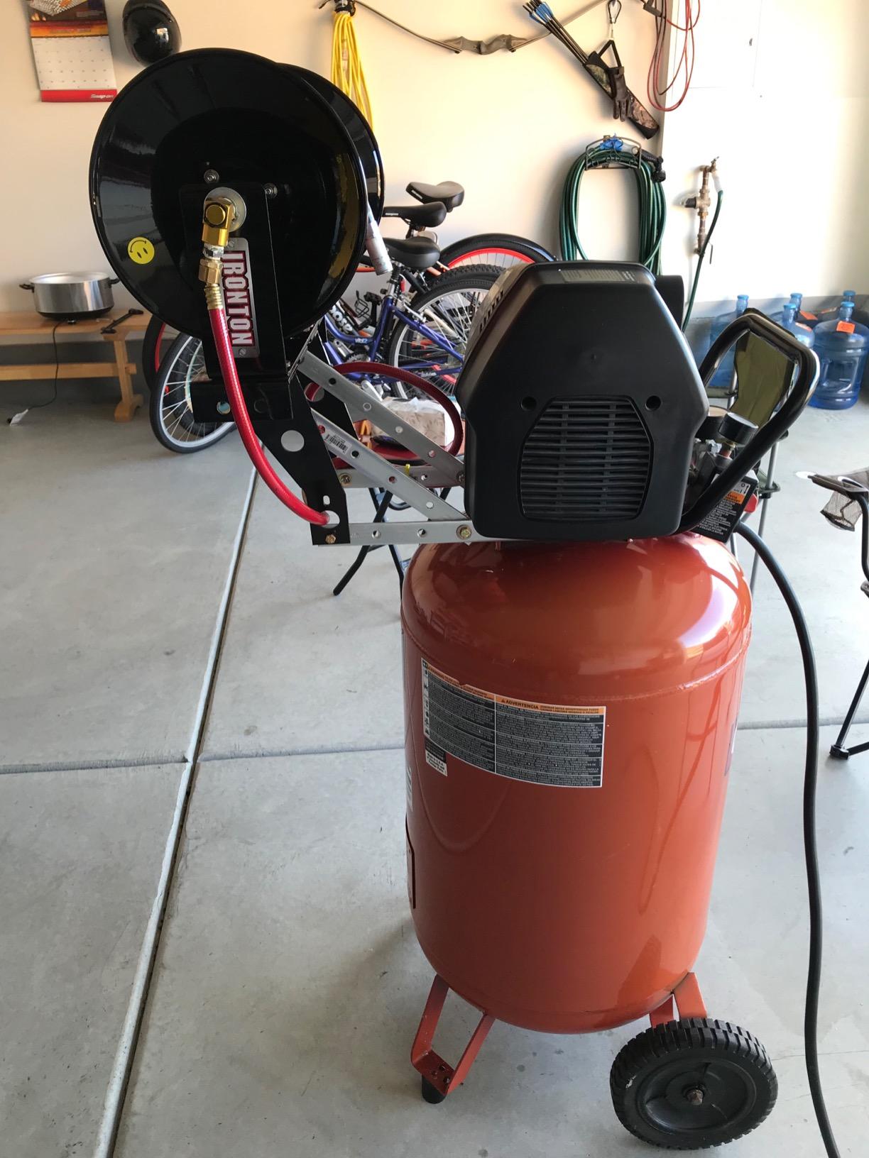 Ironton Air Hose Reel, Holds 3/8 in. x 100 ft. Hose, 300 PSI customer photo 1