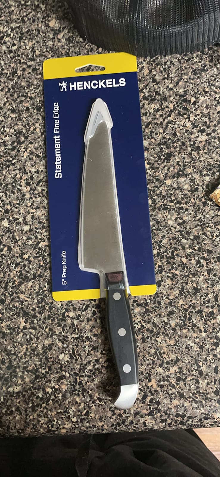 HENCKELS Statement Razor-Sharp 5-inch Compact Chef Knife, German Engineered Informed by 100+ Years of Mastery customer photo 1