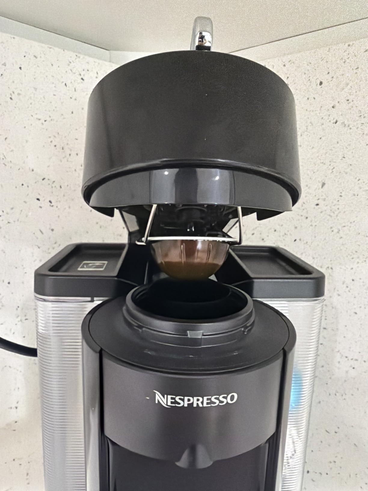 Nespresso Vertuo Coffee and Espresso Machine by De'Longhi, Piano Black customer photo 2