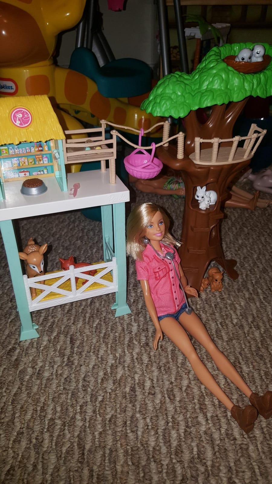 Barbie Vet Doll & Playset, Animal Rescuer Theme with 8 Wildlife Figures, Treehouse, Care Station, Rope Bridge & Accessories customer photo 2
