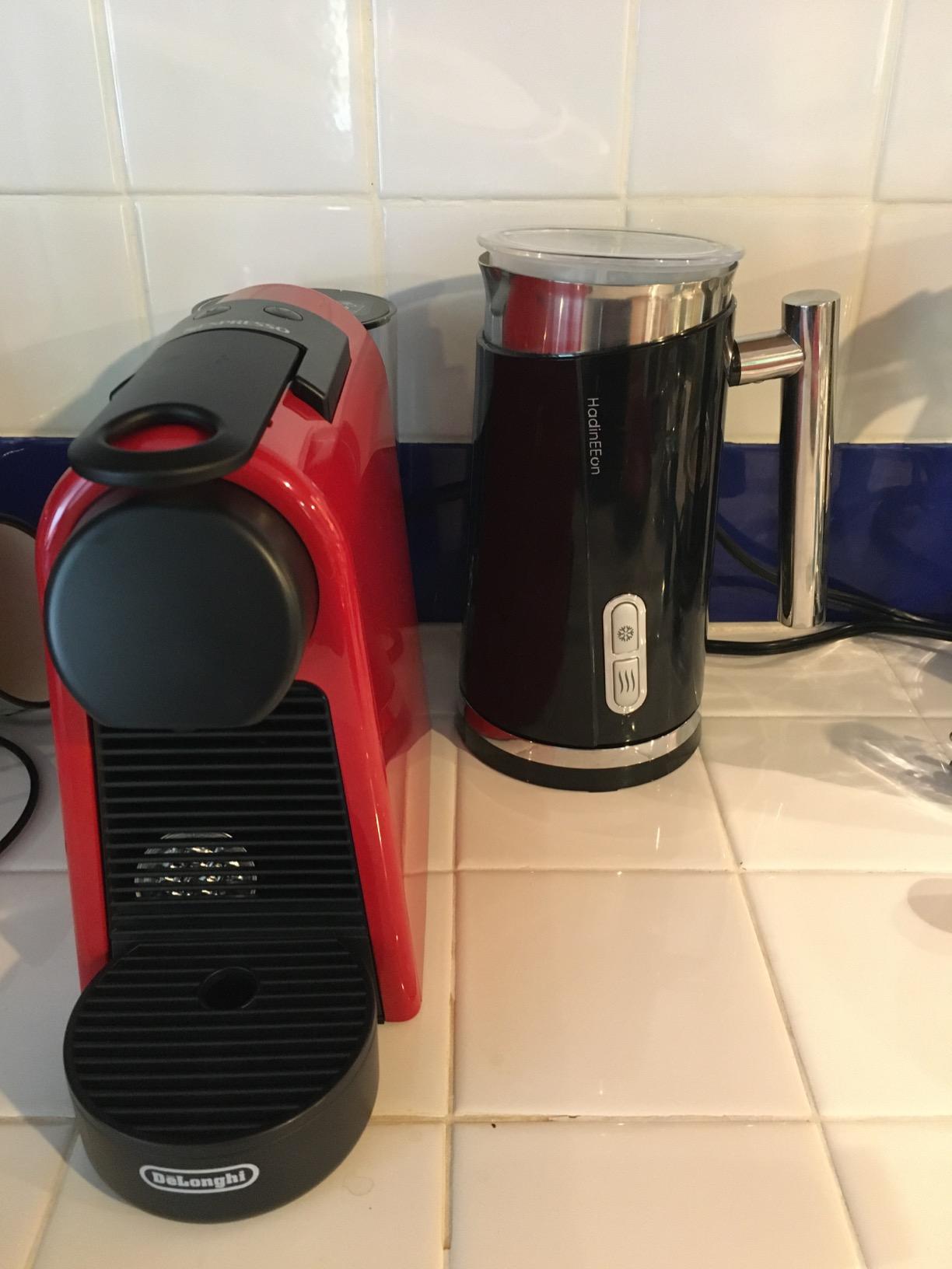 Nespresso Essenza Mini Coffee and Espresso Machine by De'Longhi, 1150 watts, 110ml, Black customer photo 2