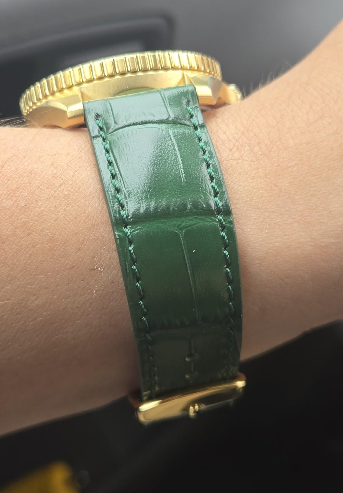 WOCCI 20mm Watch Band, Italian Leather, Embossed Alligator Grain, Gold Buckle (Brown) customer photo 2