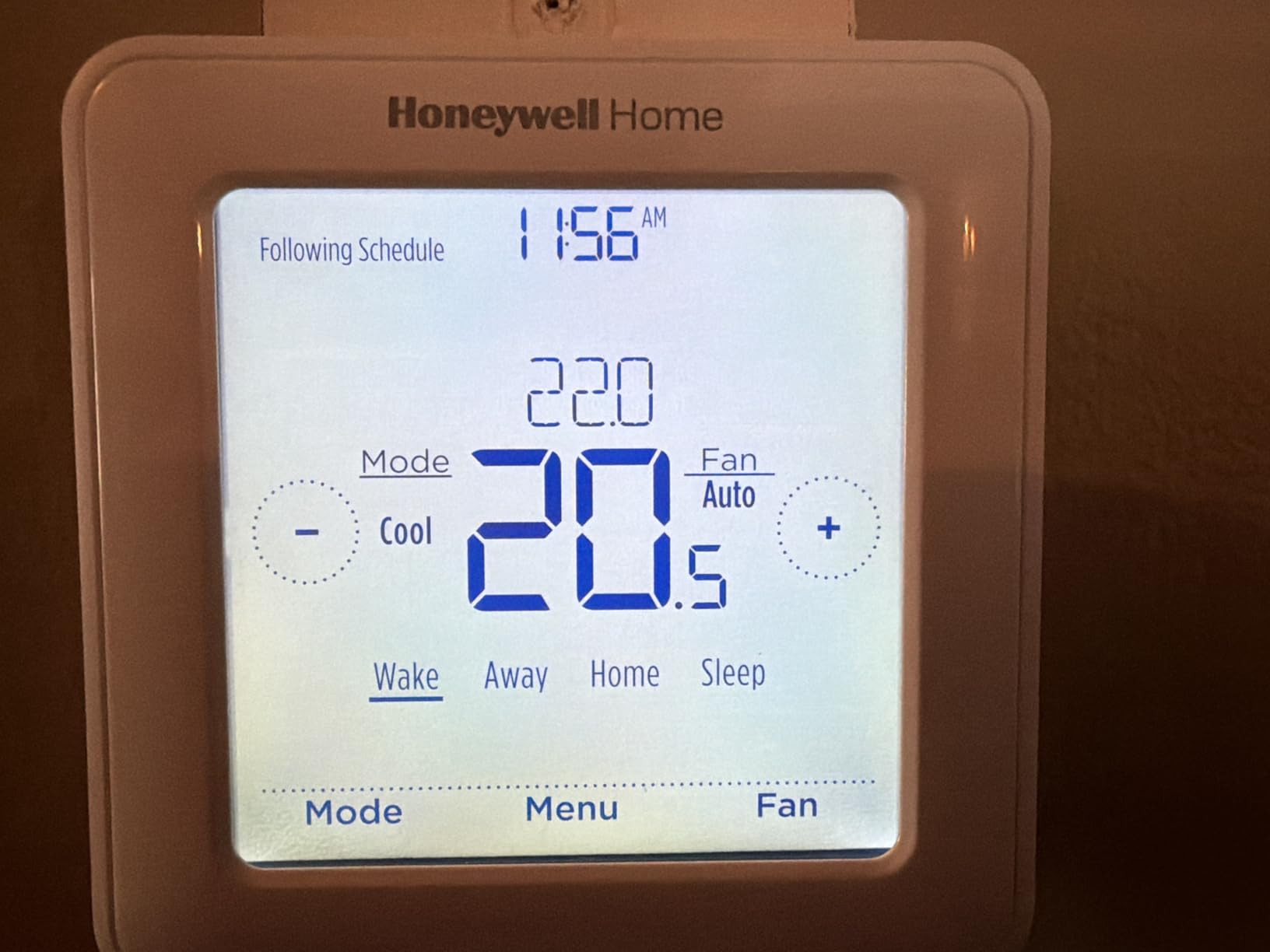 Honeywell Home 7 Day Programmable Touchscreen Thermostat customer photo 2