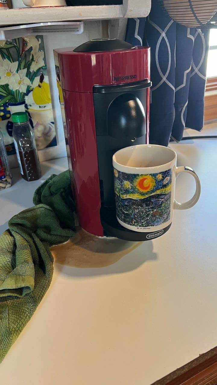 Nespresso Vertuo Plus Deluxe Coffee Machine with Milk Frother, Matte Black customer photo 1