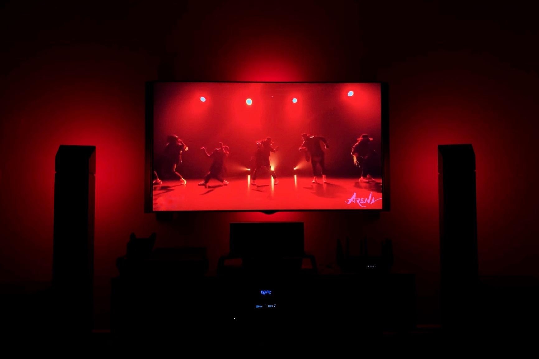 Philips Hue Play Smart Light Bar Base Kit, 2-Pack, Black customer photo 1