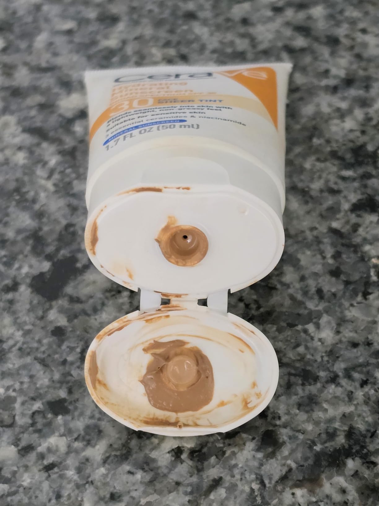 CeraVe Tinted Sunscreen for Face, Mineral SPF 30 Moisturizer, Medium, 1.7oz customer photo 2