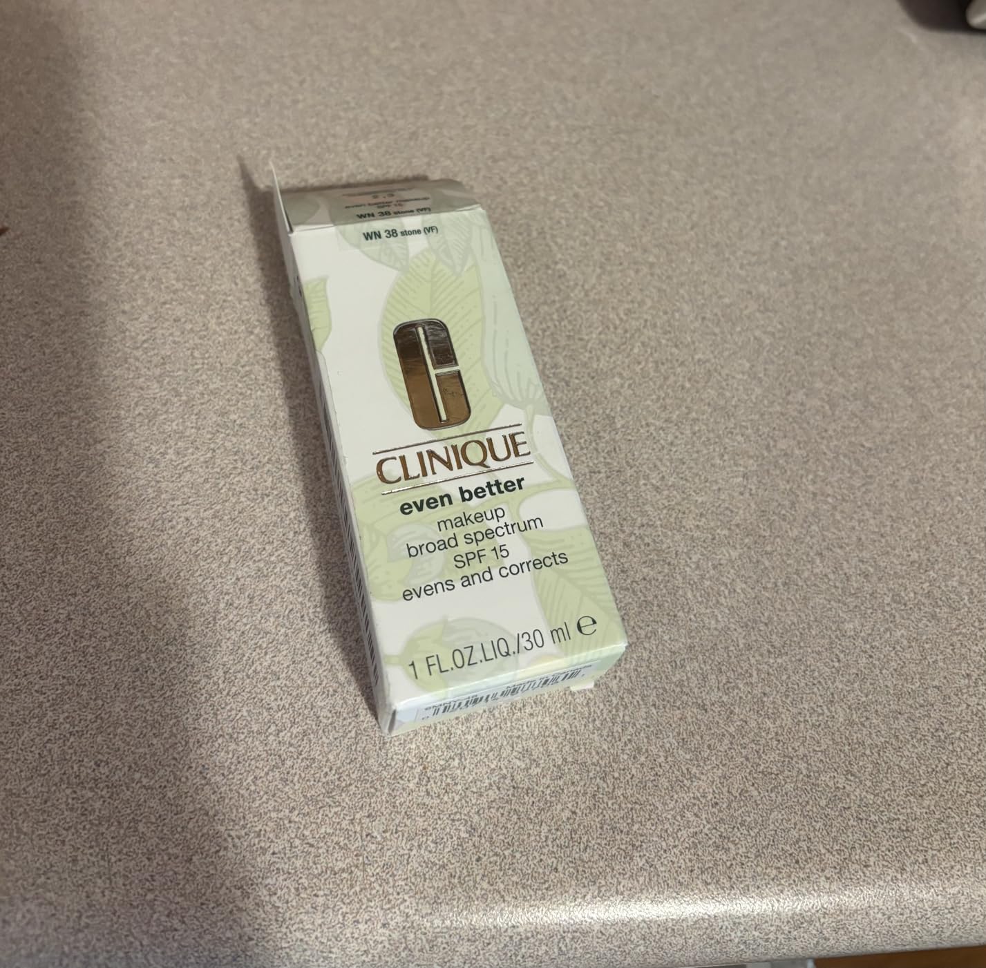 Clinique Even Better Makeup Liquid Foundation SPF 15 With Vitamin C For Dry + Oily Combination Skin Types | Medium Coverage + Natural Finish | Evens Skin Tone + Reduces Dark Spots customer photo 1