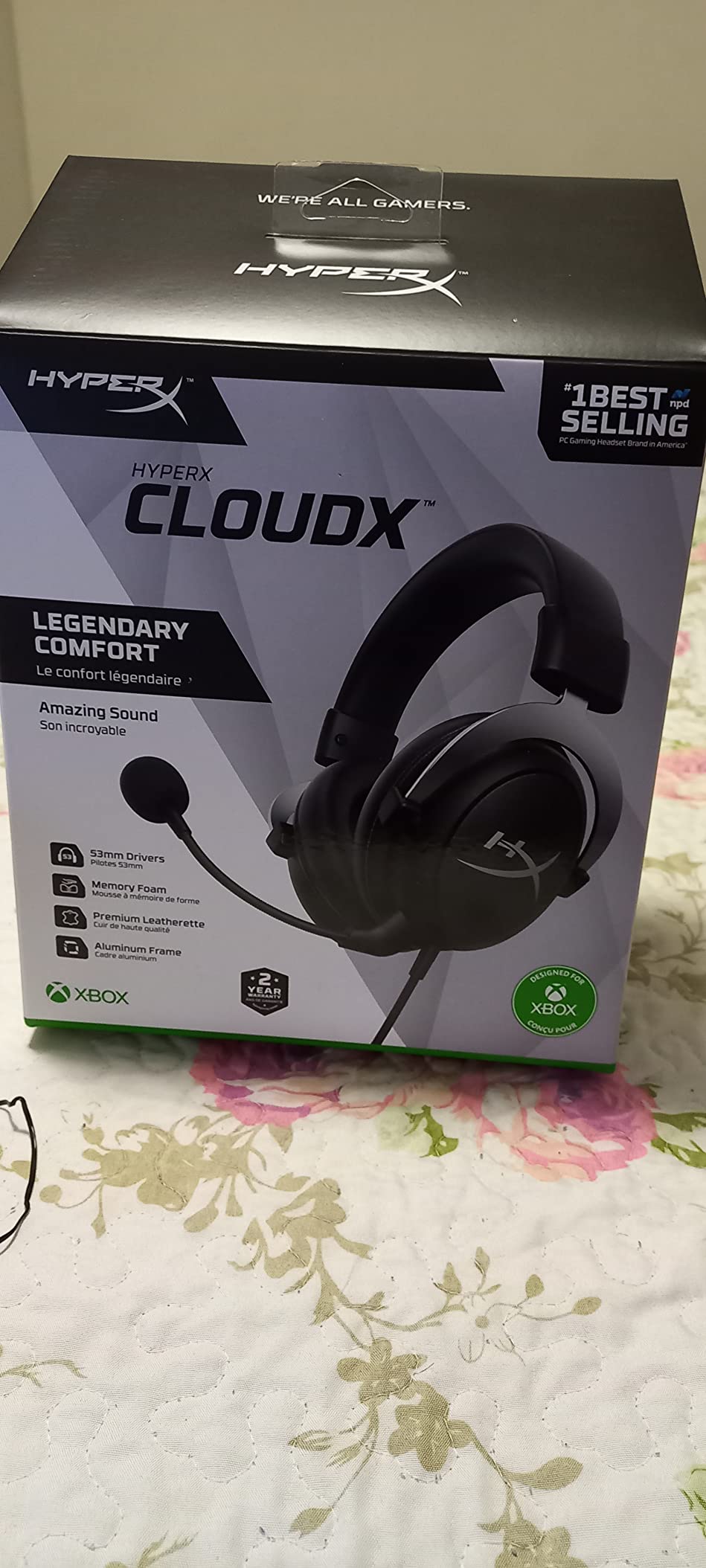 HyperX CloudX, Official Xbox Licensed Gaming Headset, Compatible with Xbox One and Series X|S, Memory Foam Ear Cushions, Detachable Noise-Cancelling Mic, in-line Audio Controls,Black/ Silver customer photo 1