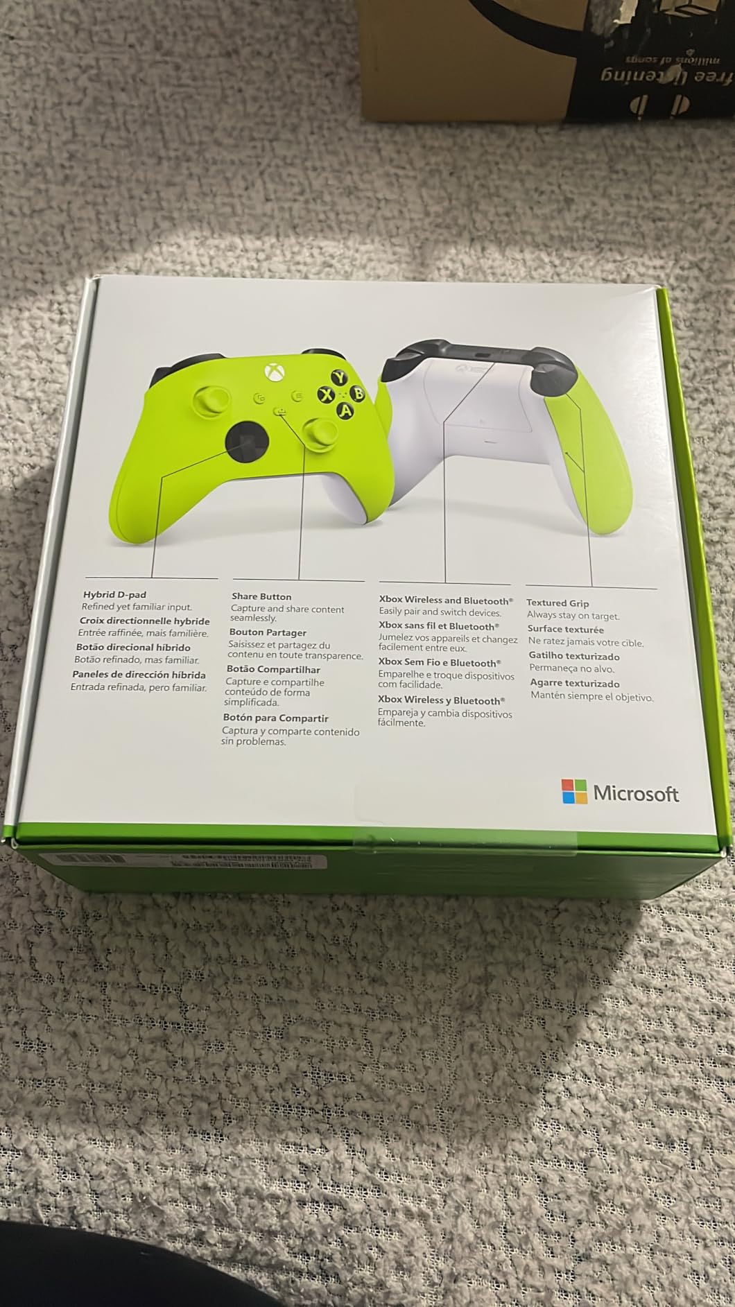 Xbox Wireless Gaming Controller | Electric Volt | Consoles, PCs, TVs, mobile, and more | Textured Grip | Wireless, Bluetooth, USB-C Connectivity customer photo 1