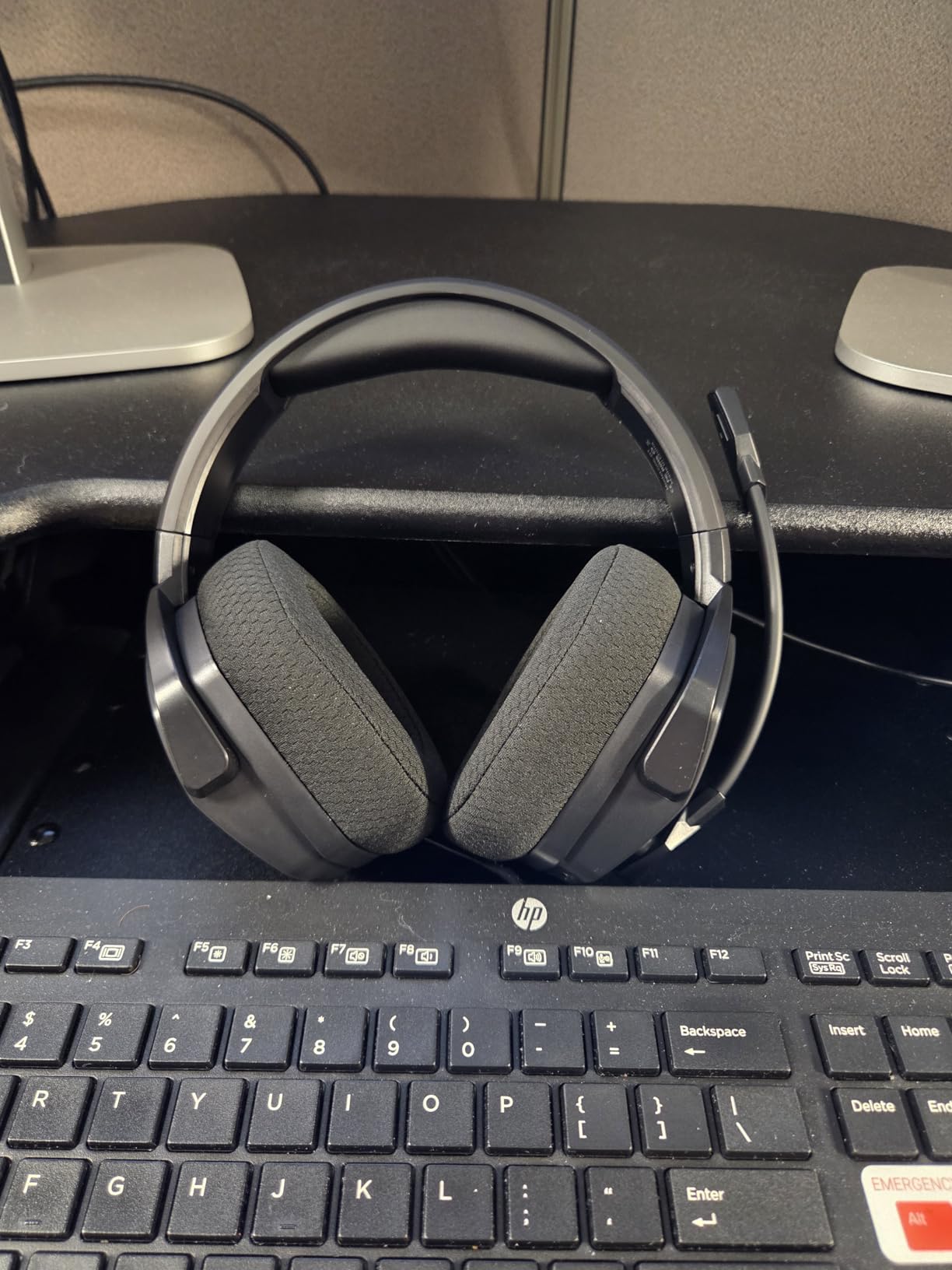 NUBWO G06 Dual Wireless Gaming Headset with Mic for PS5, PS4, PC, Mobile, Switch: 2.4GHz Wireless + Bluetooth - 100 Hr Battery - 50mm Drivers - Pink customer photo 1