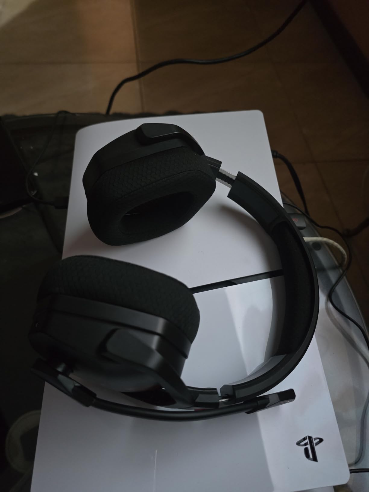 NUBWO G06 Dual Wireless Gaming Headset with Mic for PS5, PS4, PC, Mobile, Switch: 2.4GHz Wireless + Bluetooth - 100 Hr Battery - 50mm Drivers - Pink customer photo 2