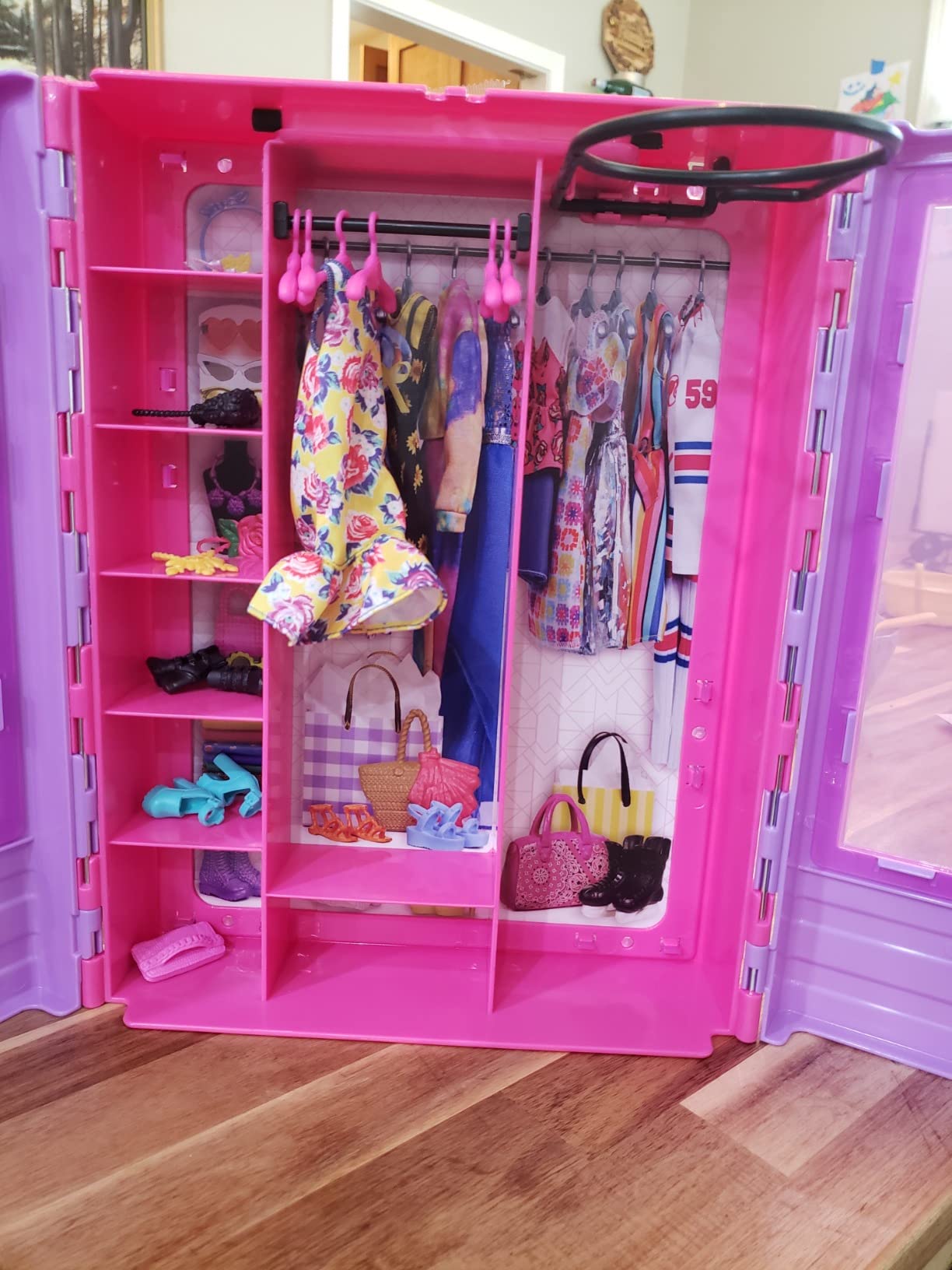 Barbie Fashionistas Ultimate Closet Portable Fashion Toy with Doll, Clothing, Accessories and Hangers, Gift for 3 Years Old and Up customer photo 1