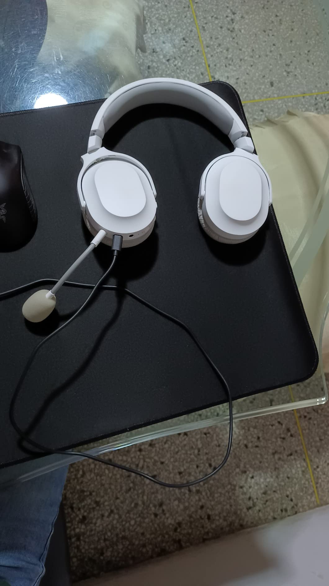 Razer Barracuda X Wireless Gaming & Mobile Headset, 2.4Ghz + BT, White customer photo 1