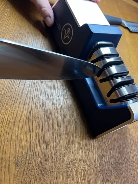 Homly Professional Electric Knife Sharpeners for Kitchen Knives with Diamond Abrasives and Precision Angle Guides, Multifunctional 3-Stage Slots, Applicable to Straight Knife and Ceramic Knife customer photo 2