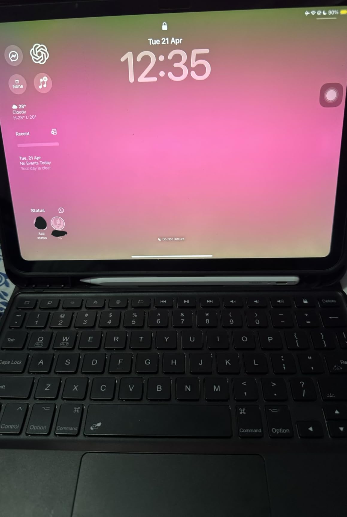 CHESONA Compatible for iPad 11th(A16)/10th Generation Case with Keyboard customer photo 2
