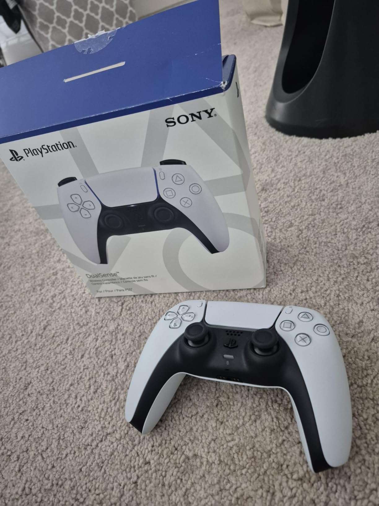PlayStation DualSense® Wireless Controller - White customer photo 1