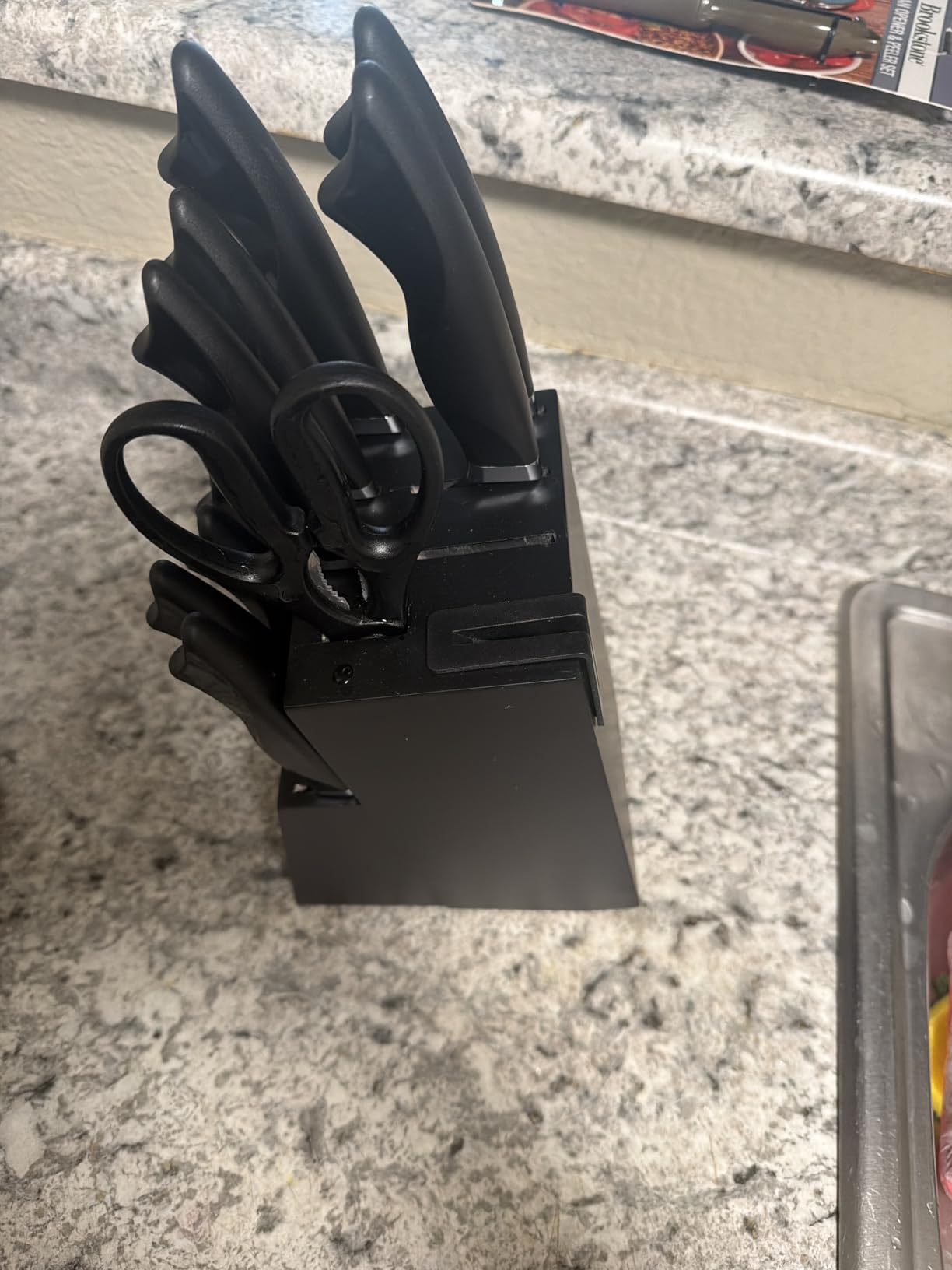 Knife Set, 15 Pieces Kitchen Knife Set with Built in Sharpener, High Carbon German Stainless Steel Knife Block Set, Dishwasher Safe, Fathers Day Gift for Men customer photo 1