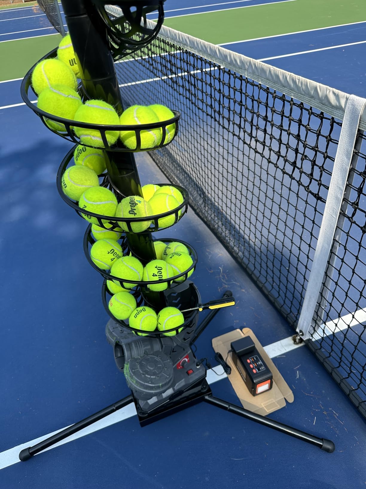 Furlihong 3807BH Tennis Ball Machine with Triangular Base customer photo 1