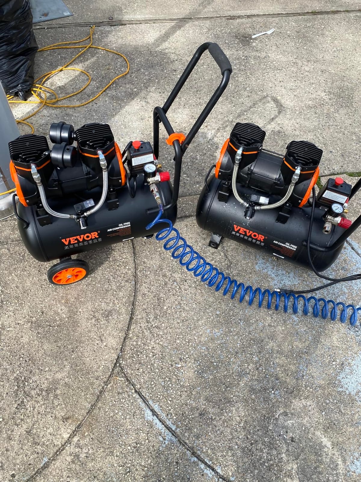 VEVOR Air Compressor, 15 Gallon Steel Tank, 2HP 5.3 CFM@90 PSI Oil Free Air Compressor & Max. 125PSI Pressure, 78dB Ultra Quiet Portable Compressor, for Auto Repair, Tire Inflation, Spray Painting customer photo 1