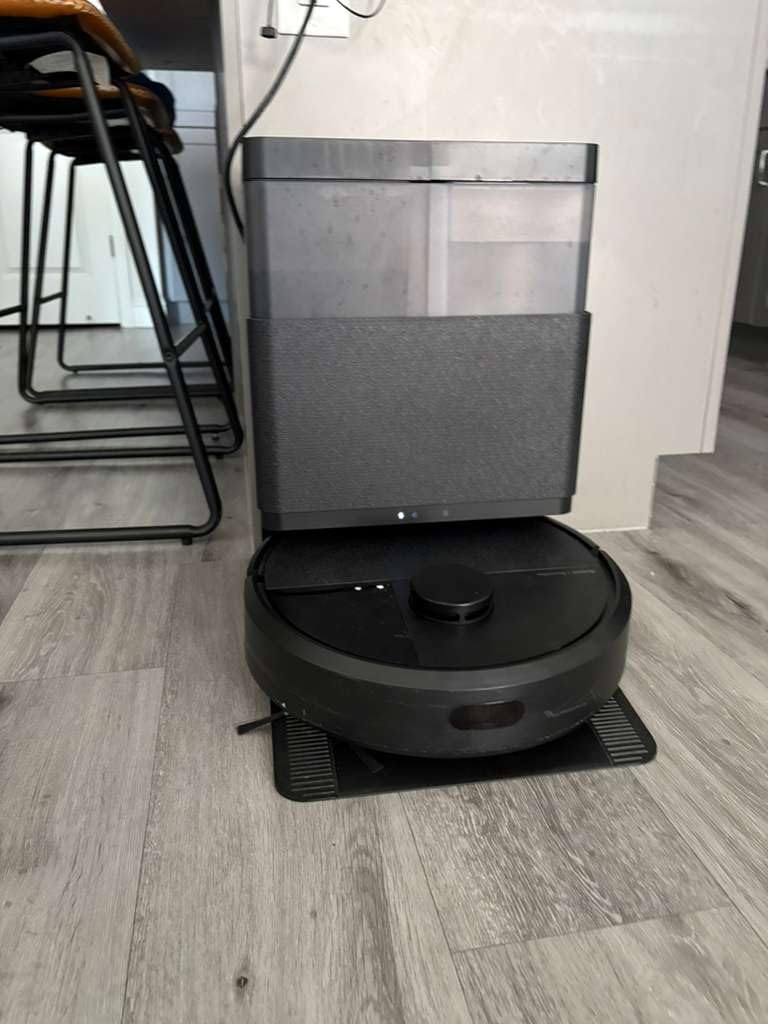 Roomba Plus 405 customer photo 1