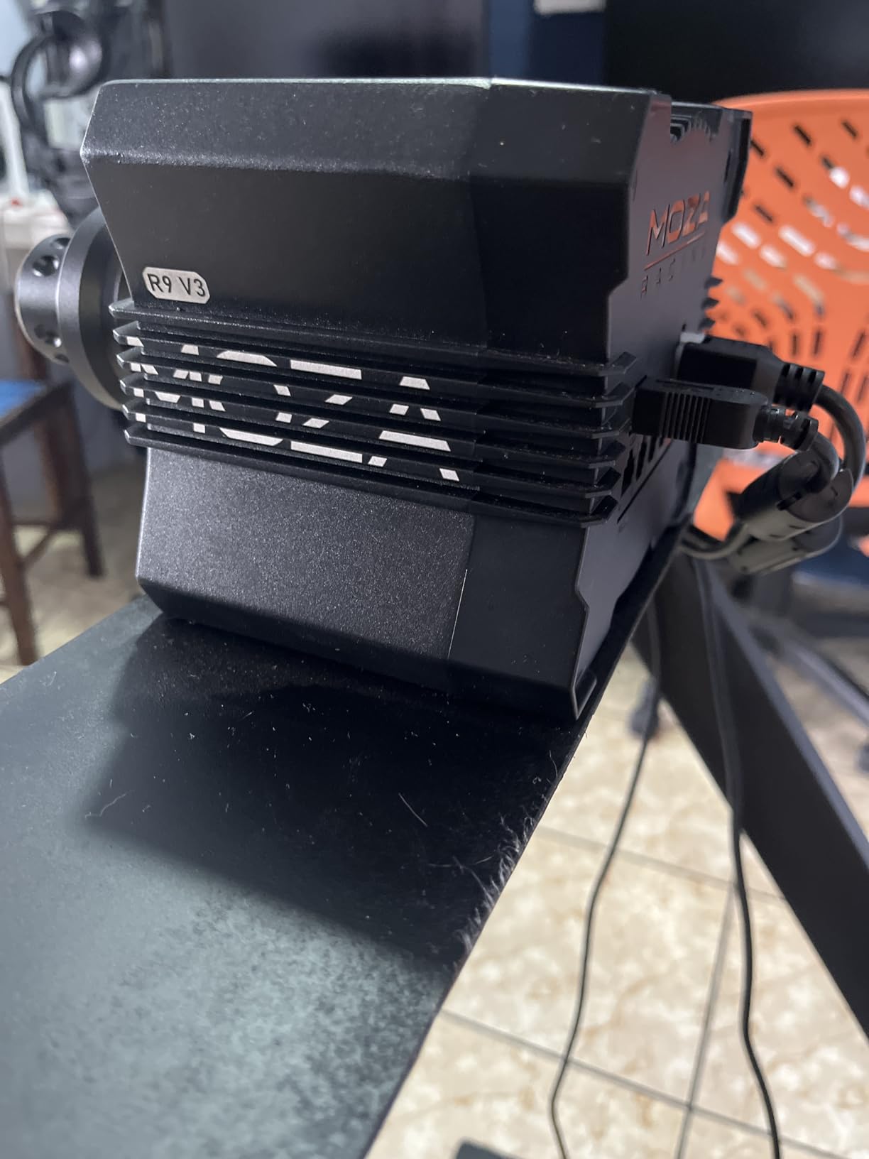 MOZA R9 V3 Direct Drive Sim Racing Wheelbase 9Nm Force Feedback Servo Base customer photo 2