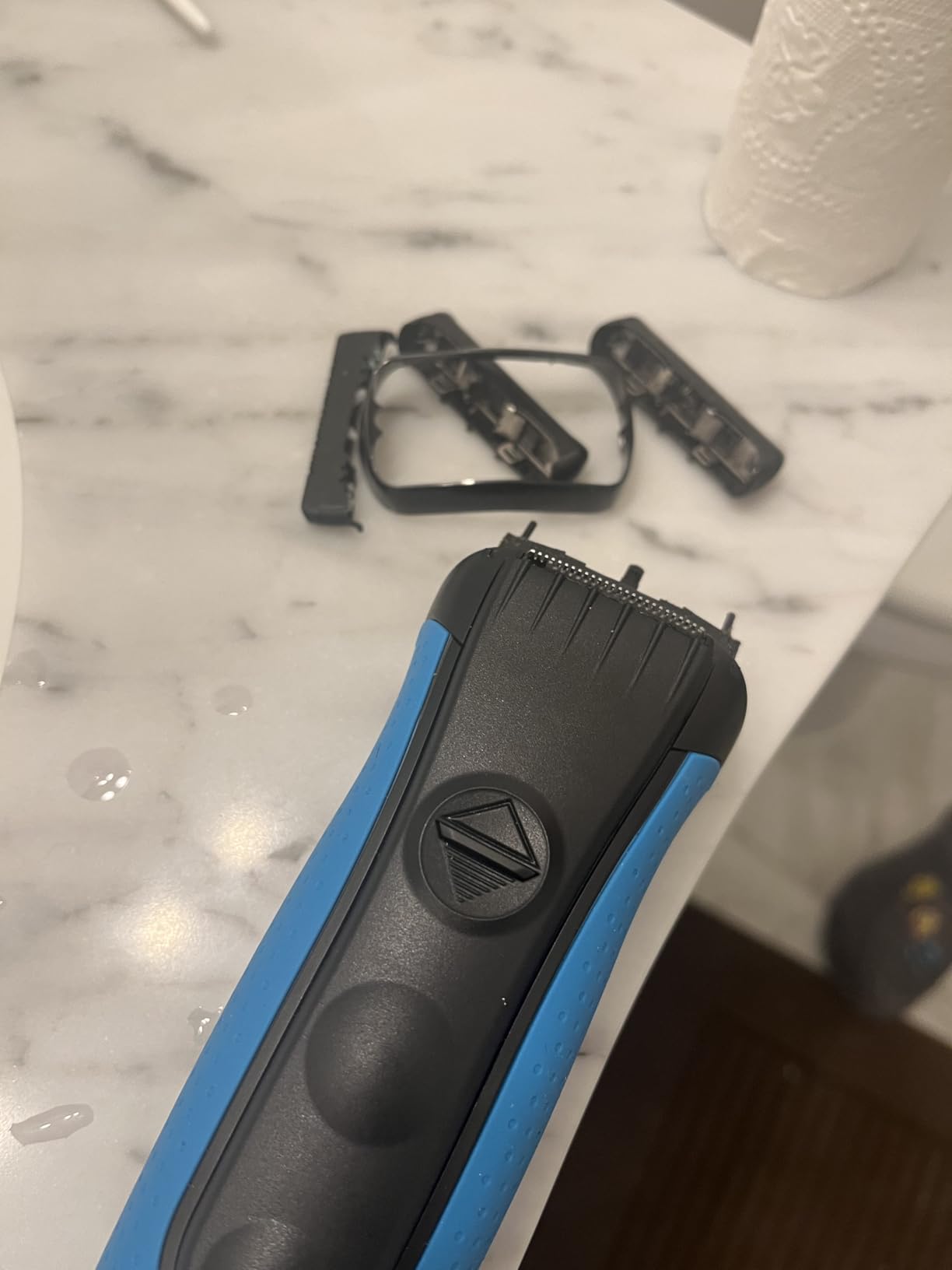 Series 3 3010s Wet & Dry Electric Shaver for Men/Rechargeable Electric Razor, Blue customer photo 2
