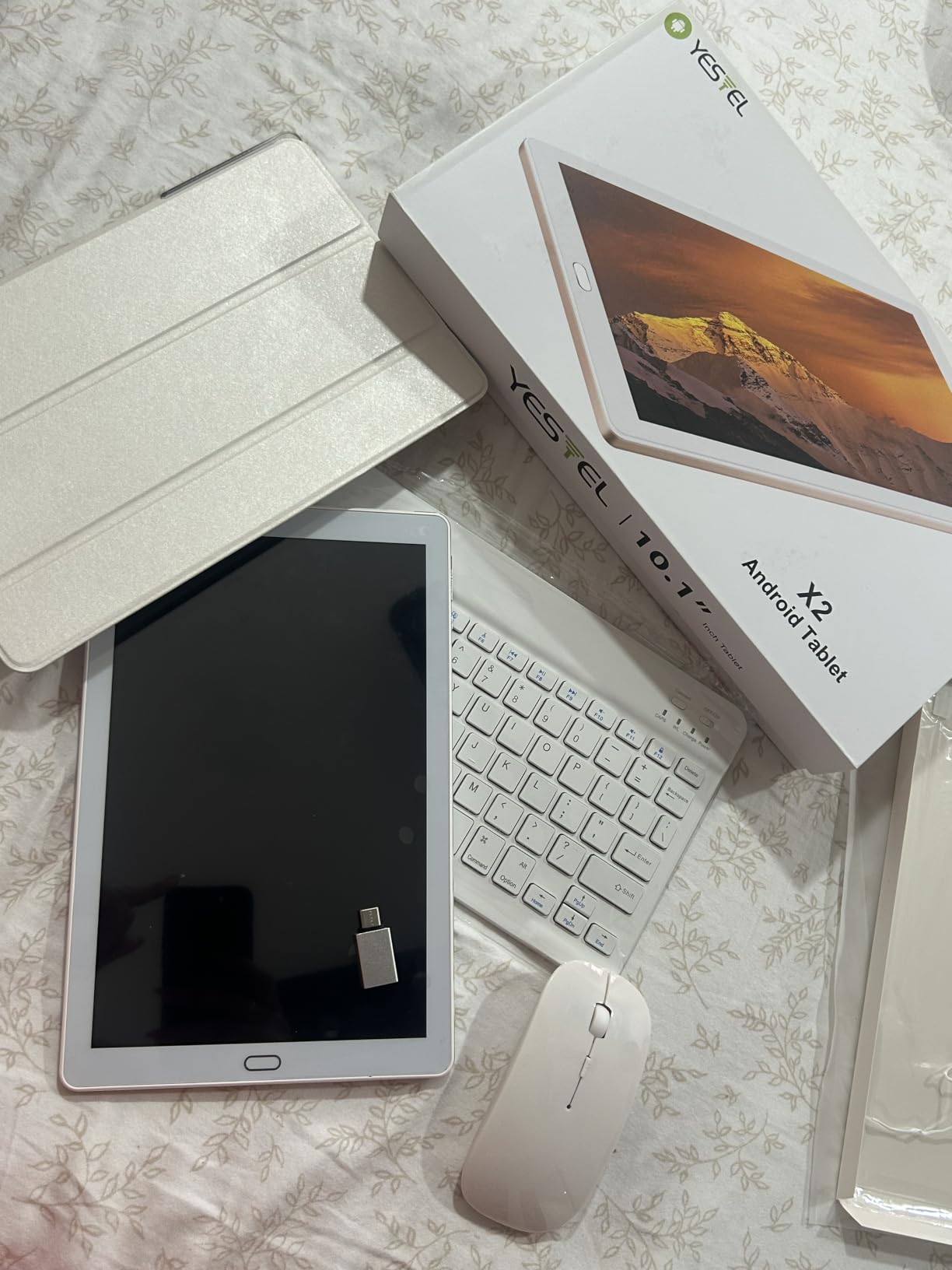 YESTEL 10.1 inch Tablet 2026 Android 13 Tablet Bundle with Octa-Core Processor,10GB RAM+64GB ROM (Expandable up 1TB), 5MP+8MP Dual Camera,5G WiFi,Bluetooth 5.0,GPS,PC with Keyboard & Mouse - Silver customer photo 1
